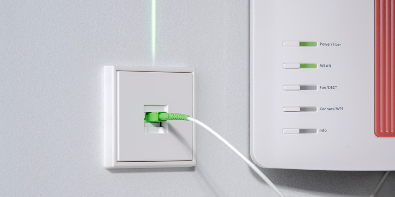 Die neuen Glasfaser-Anschlussdosen bei Inprotec in Haßfurt